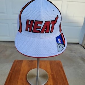 Vintage Reebok Miami Heat NBA Cap rare items